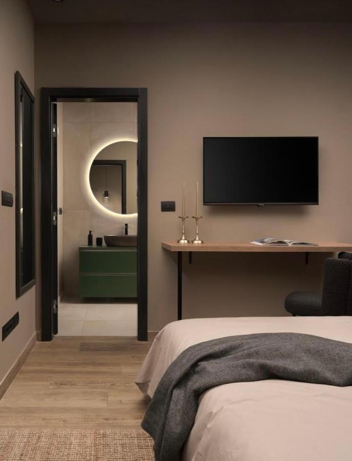 Doppelzimmer mit Balkon und Meerblick