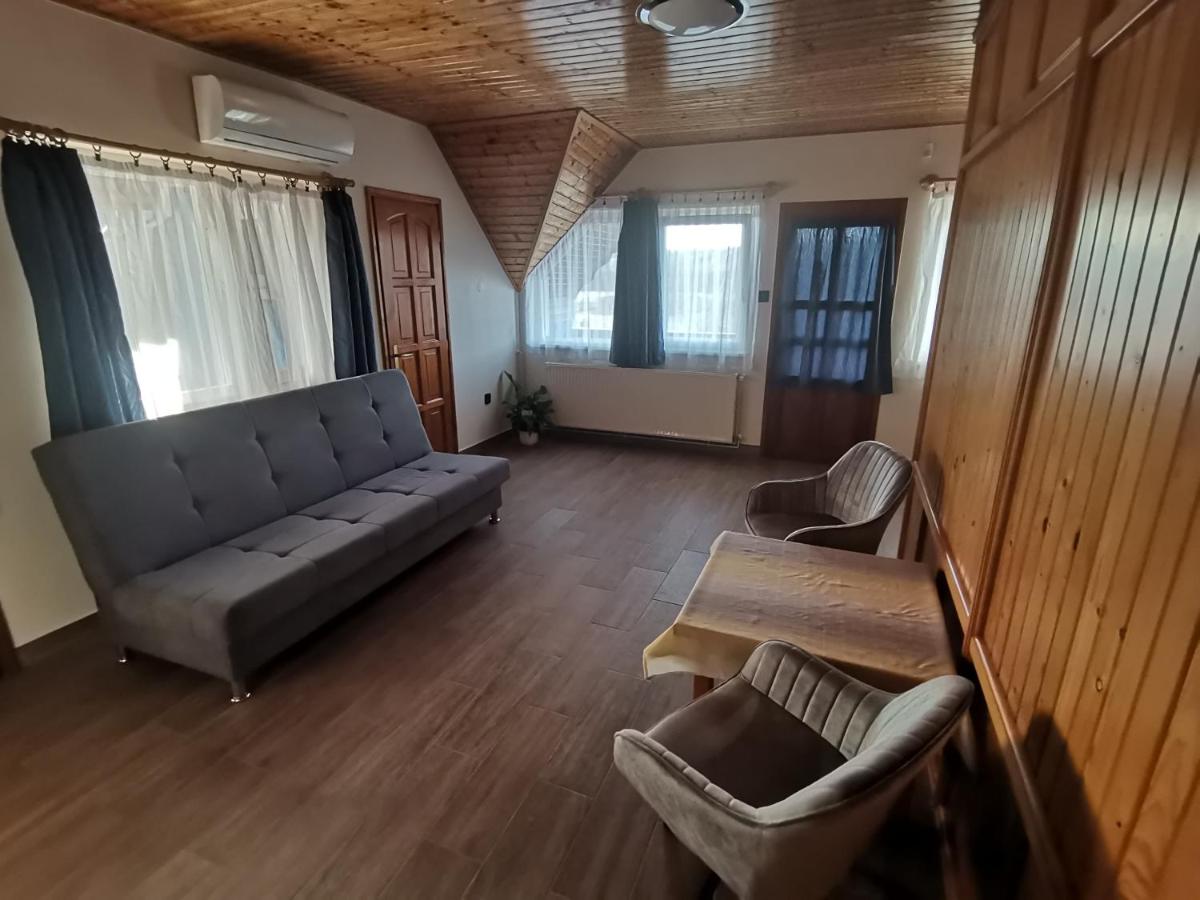 Szőlőskert Apartman - B&B Cserszegtomaj