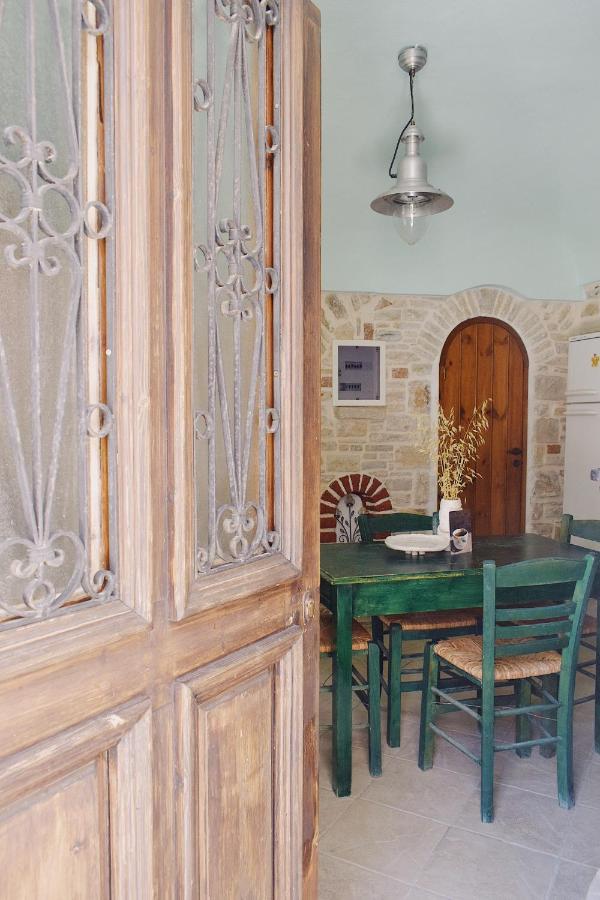 Yi artistry 1-bedroom medieval holiday house - Chambres d’hôtes Kalamotí