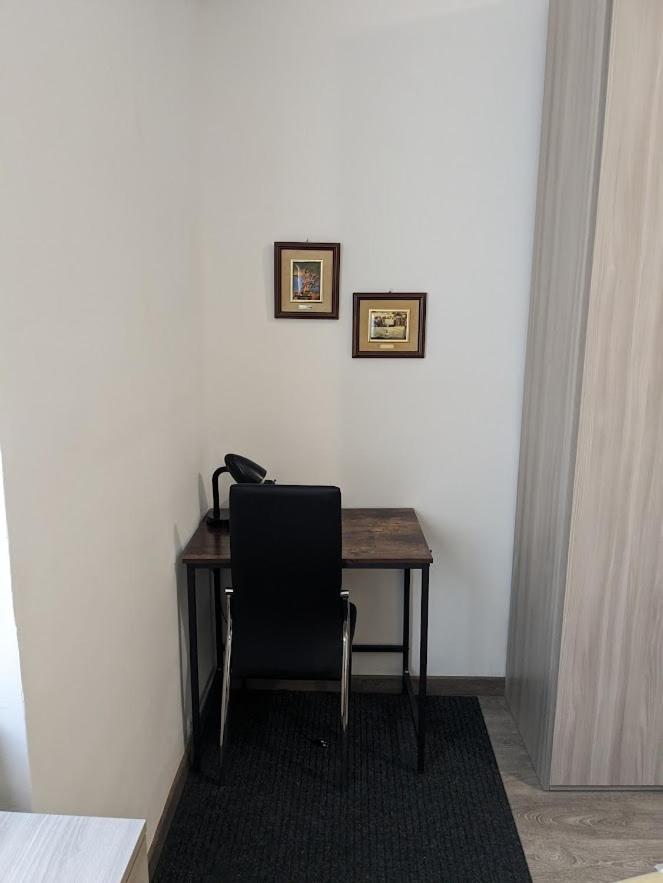Appartamento a 100 metri da Piazza della Repubblica Aria condizionata - B&B