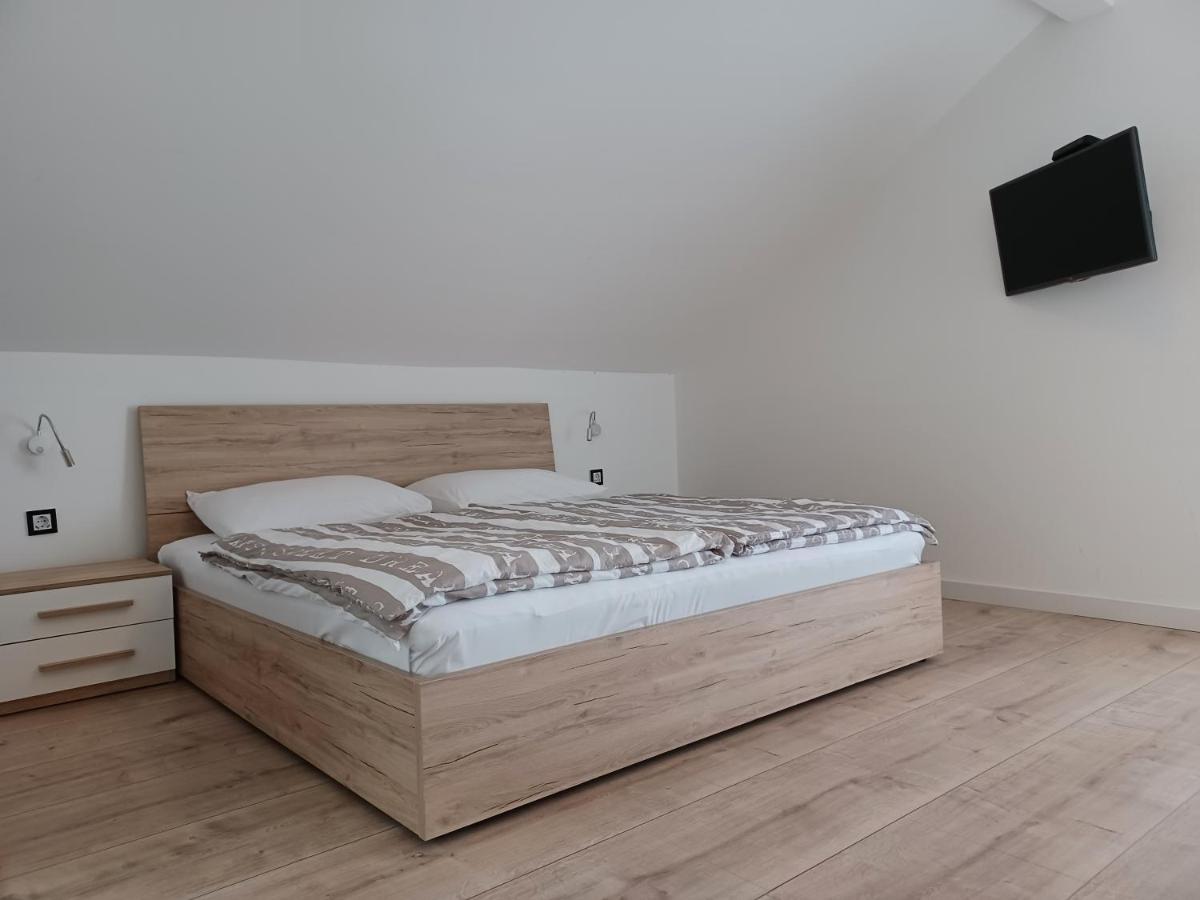 Apartment mit Balkon