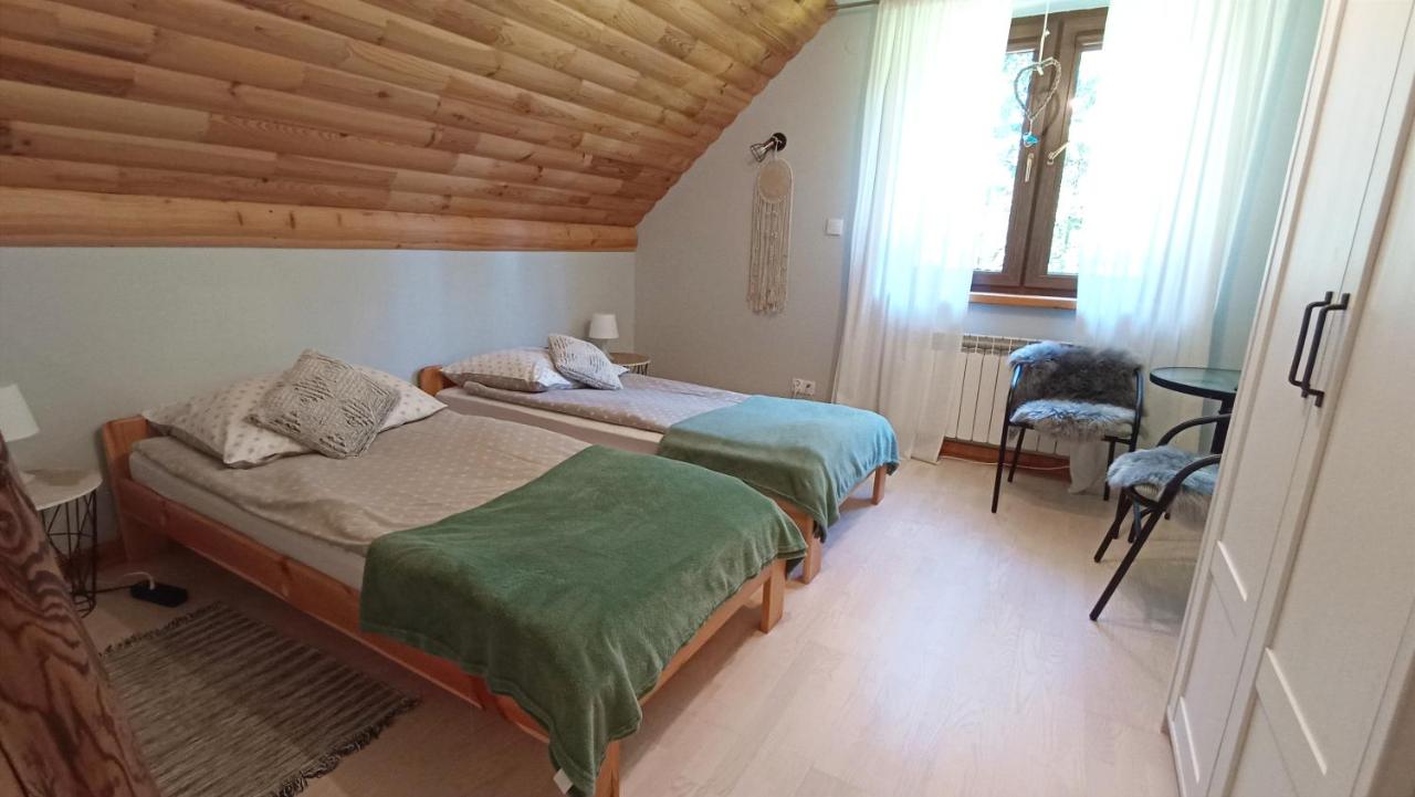 Großes Zweibettzimmer
