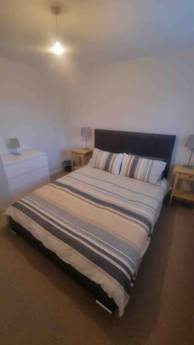 Spacious self contained flat in superb location - Chambres d’hôtes