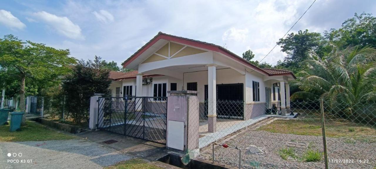 B&B Temerluh - Villabaity Pulai - Bed and Breakfast Temerluh