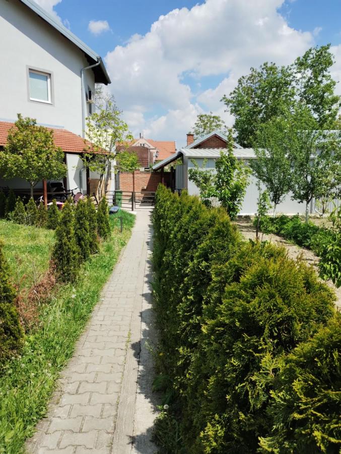 Apartman Joy - Bed and Breakfast
