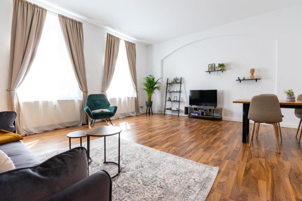 Business & Life Apartment nähe TU, HBF und Oper - SmartTV und Küche - Bed and Breakfast Chemnitz