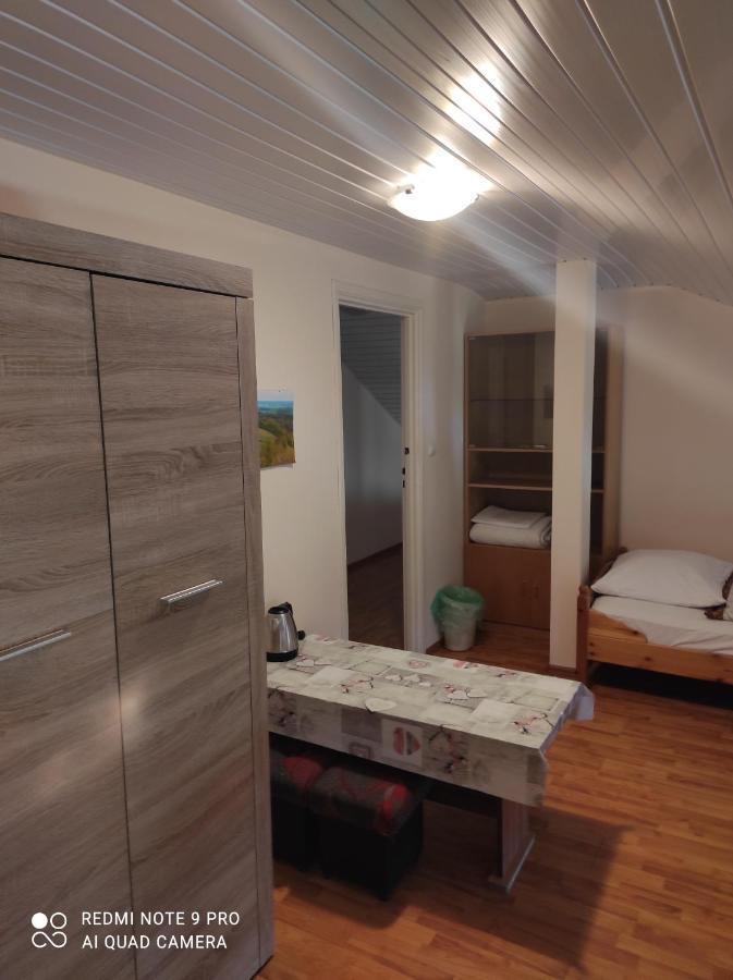 Camera Tripla con Bagno in Comune