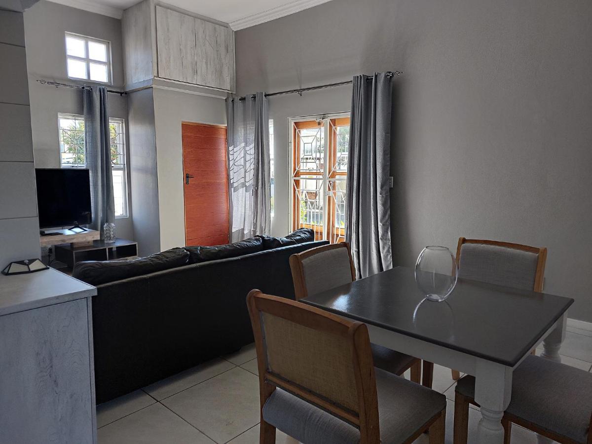 Grassland 4 (Townhouse) - B&B Bloemfontein