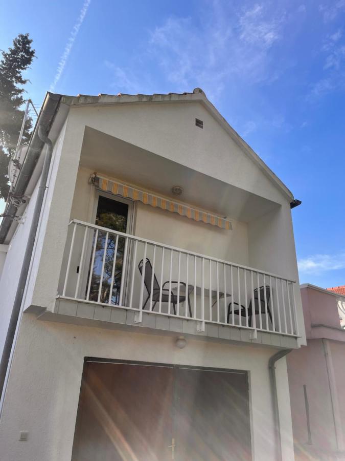 Apartman Bari Petrcane - Bed and Breakfast