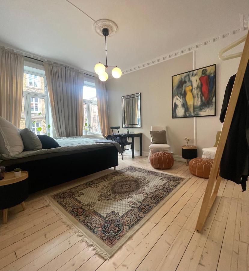 B&B Oslo - Lovely central apartment with two large bedrooms nearby Oslo Opera, vis a vis Botanical garden - Bed and Breakfast Oslo