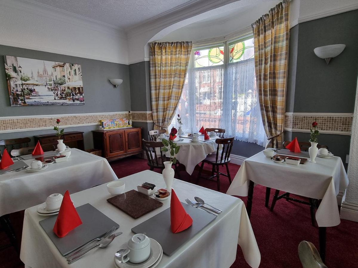 B&B Blackpool - Collingwood Hotel - Bed and Breakfast Blackpool