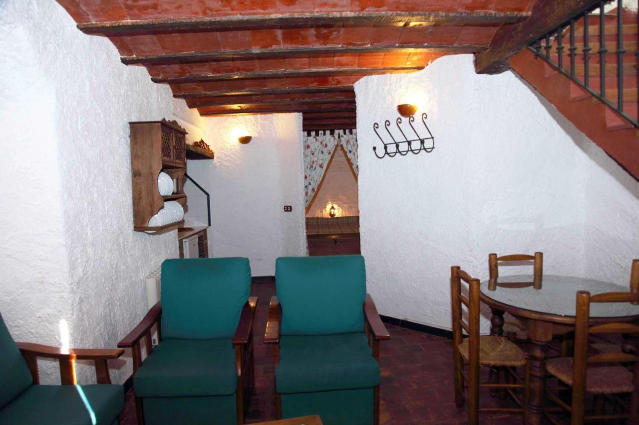 Duplex cave