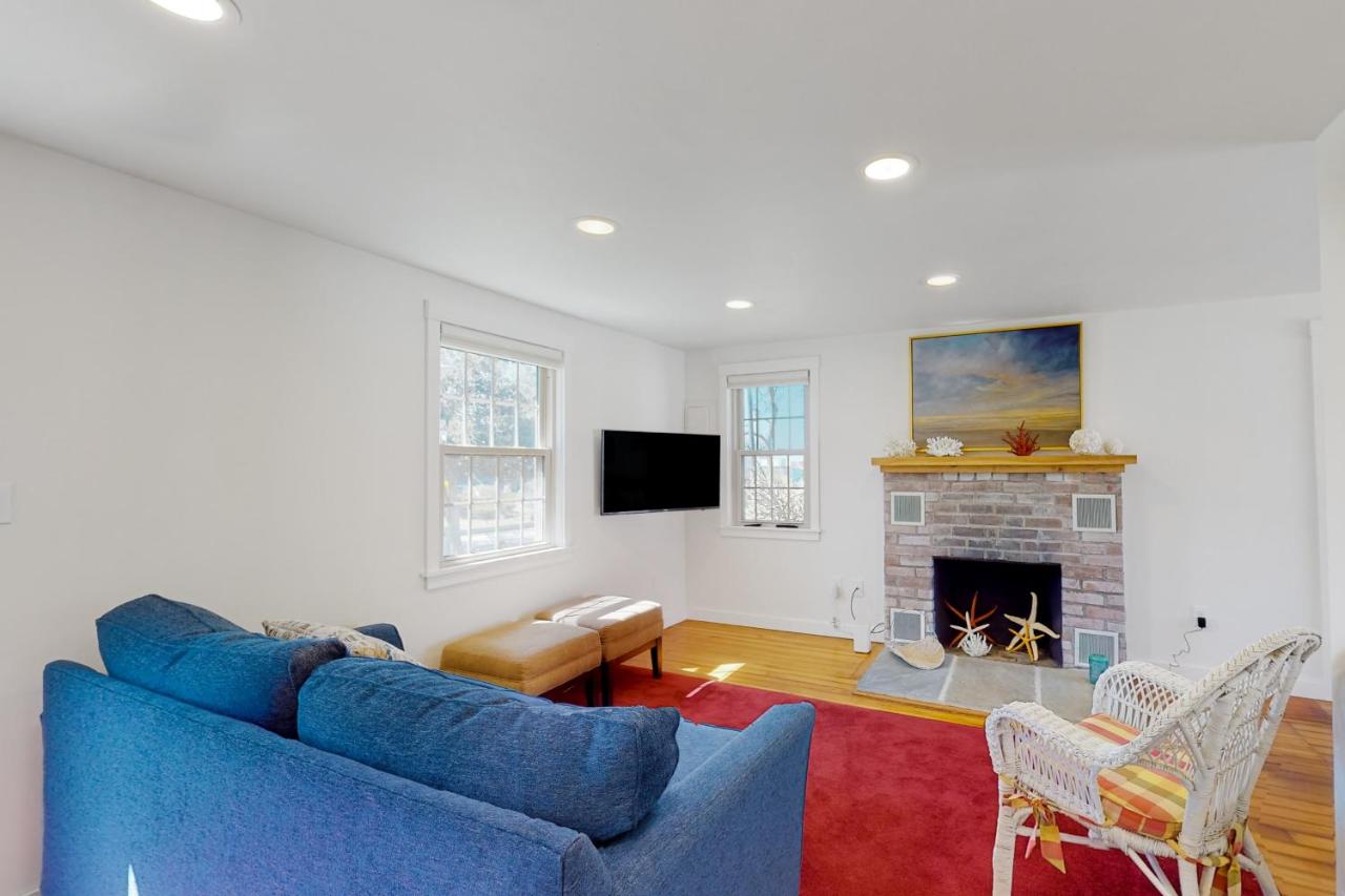 Adventures on Buzzards Bay - B&B