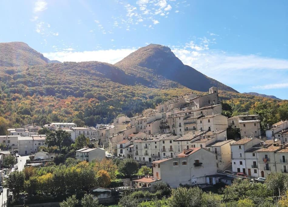 Casa con vista lago, Civitella Alfedena - B&B