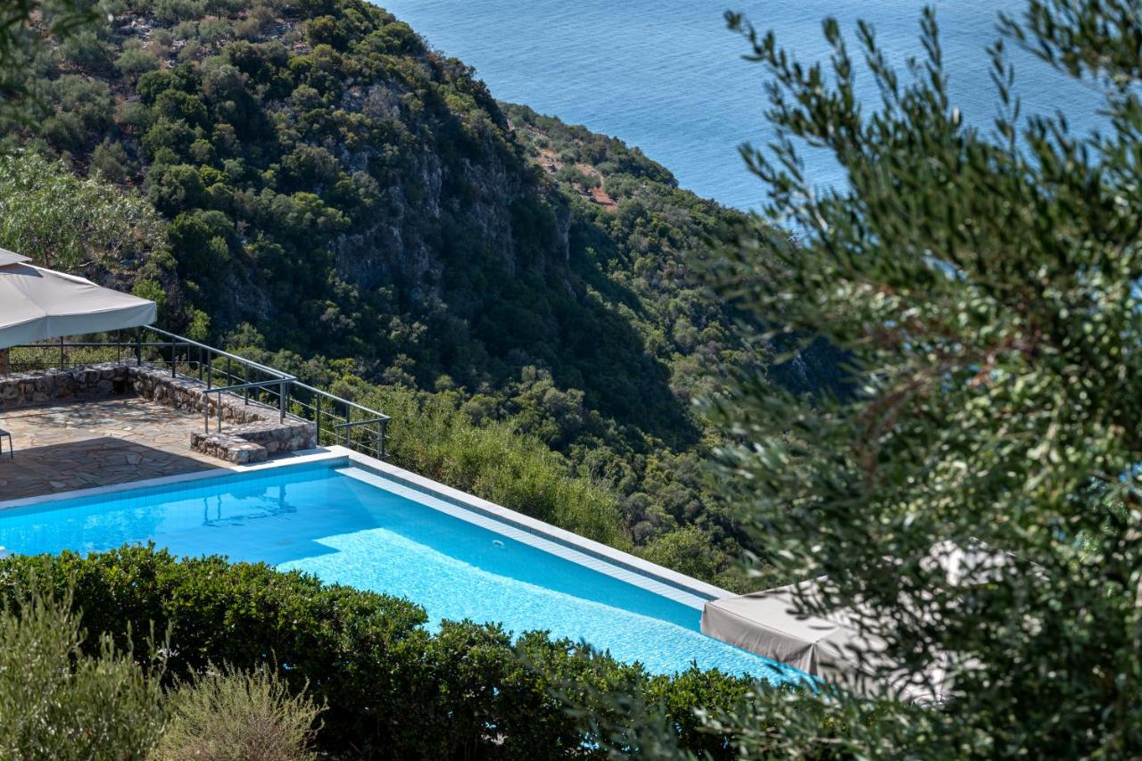 Searocks Private Pool Luxury Mansion Front Sea View