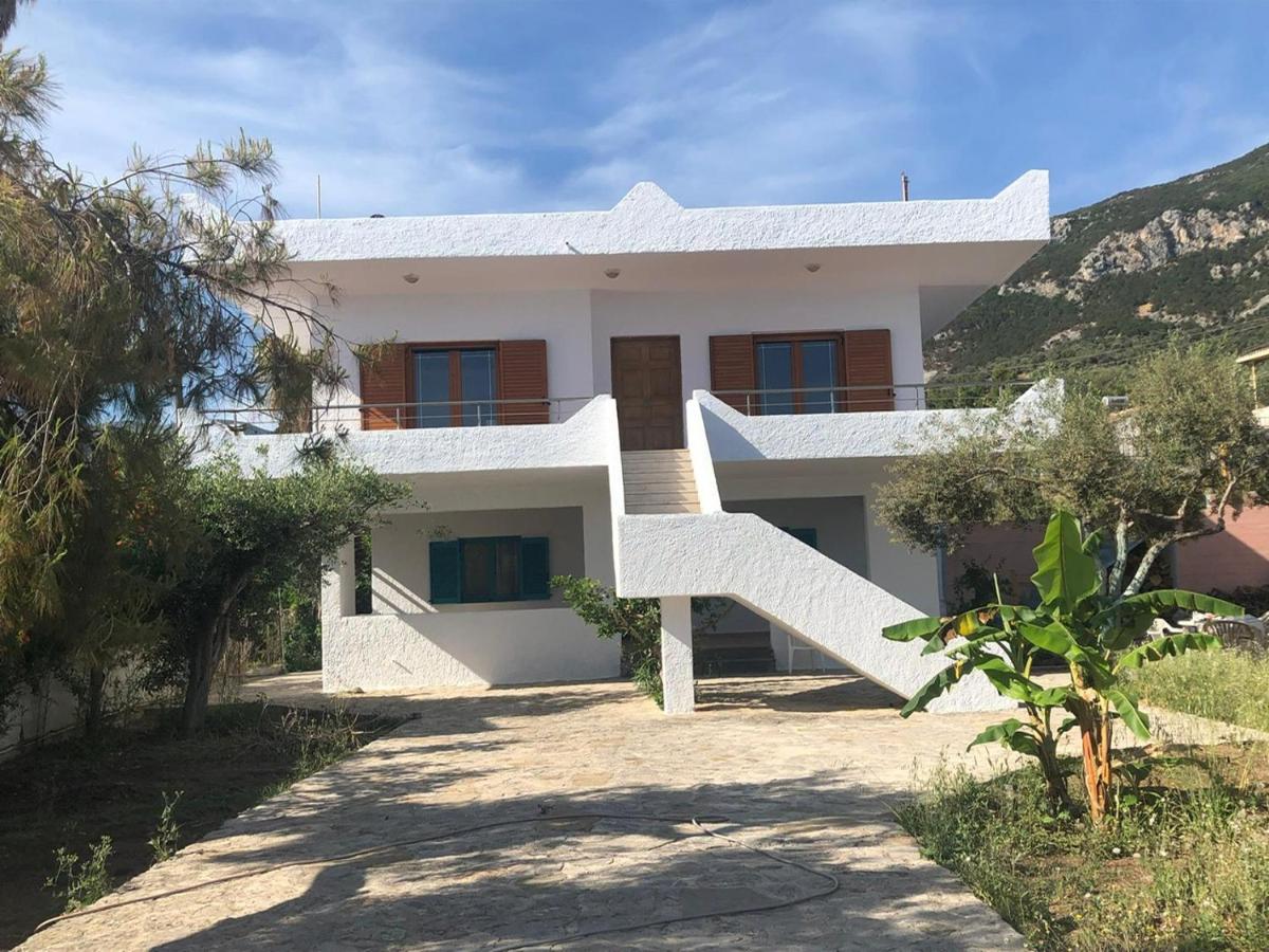 Villa in Kalloni direkt am Meer, tolle Aussicht - Bed and Breakfast