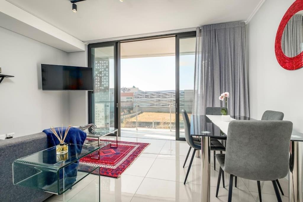 Keza Cove at Waterfall Ellipse - B&B Midrand