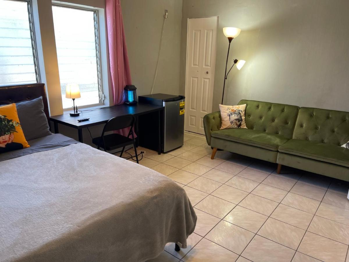 Best Value inside City Miami, Near Airport, Beach, Center & Metro - B&B