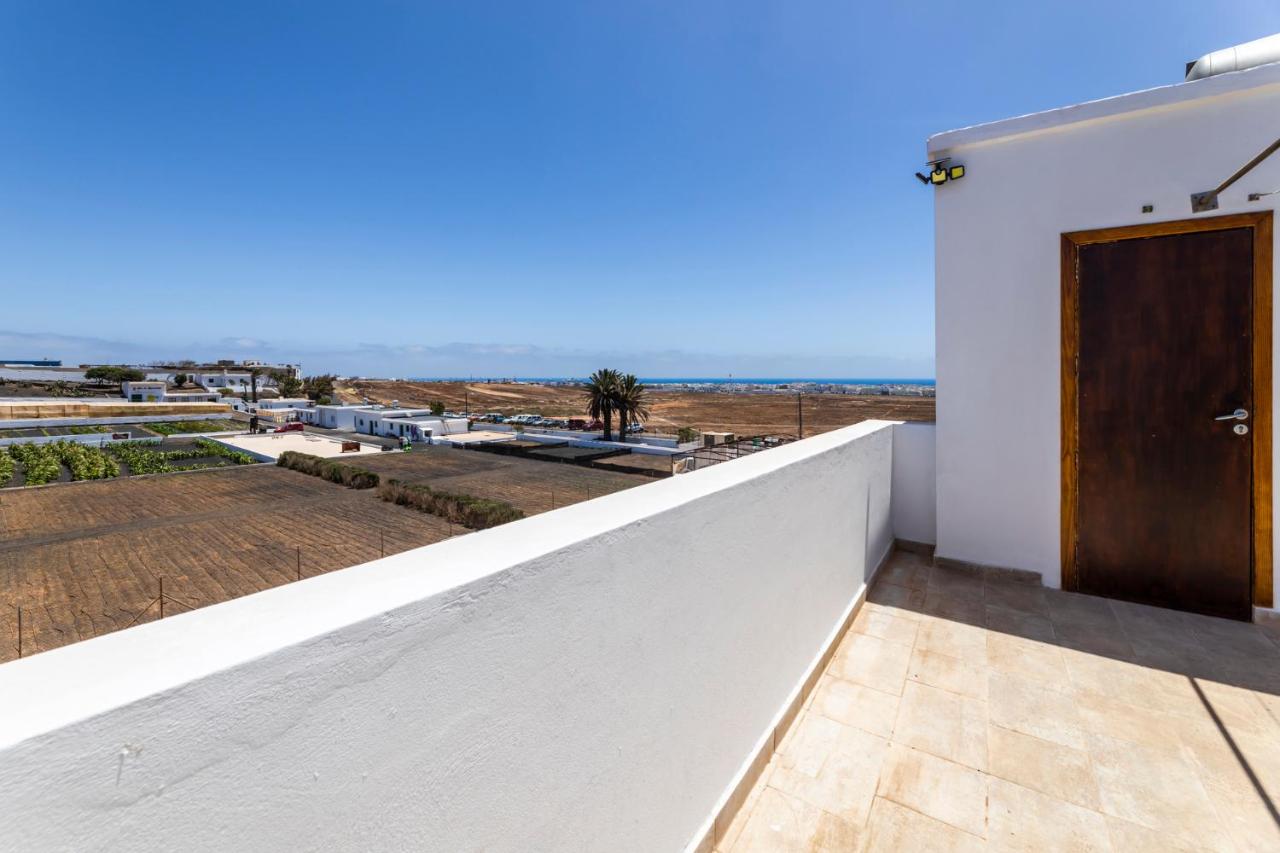 E Ensuite Vacation Apartment LANZAROTE - B&B