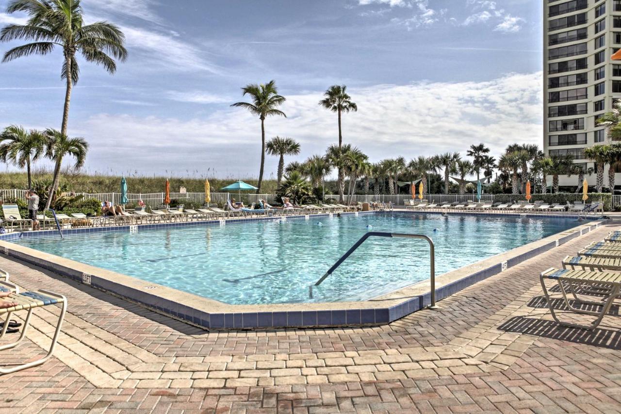 B&B Ft. Pierce - Sunny Ocean Village Condo with Community Pool! - Bed and Breakfast Ft. Pierce