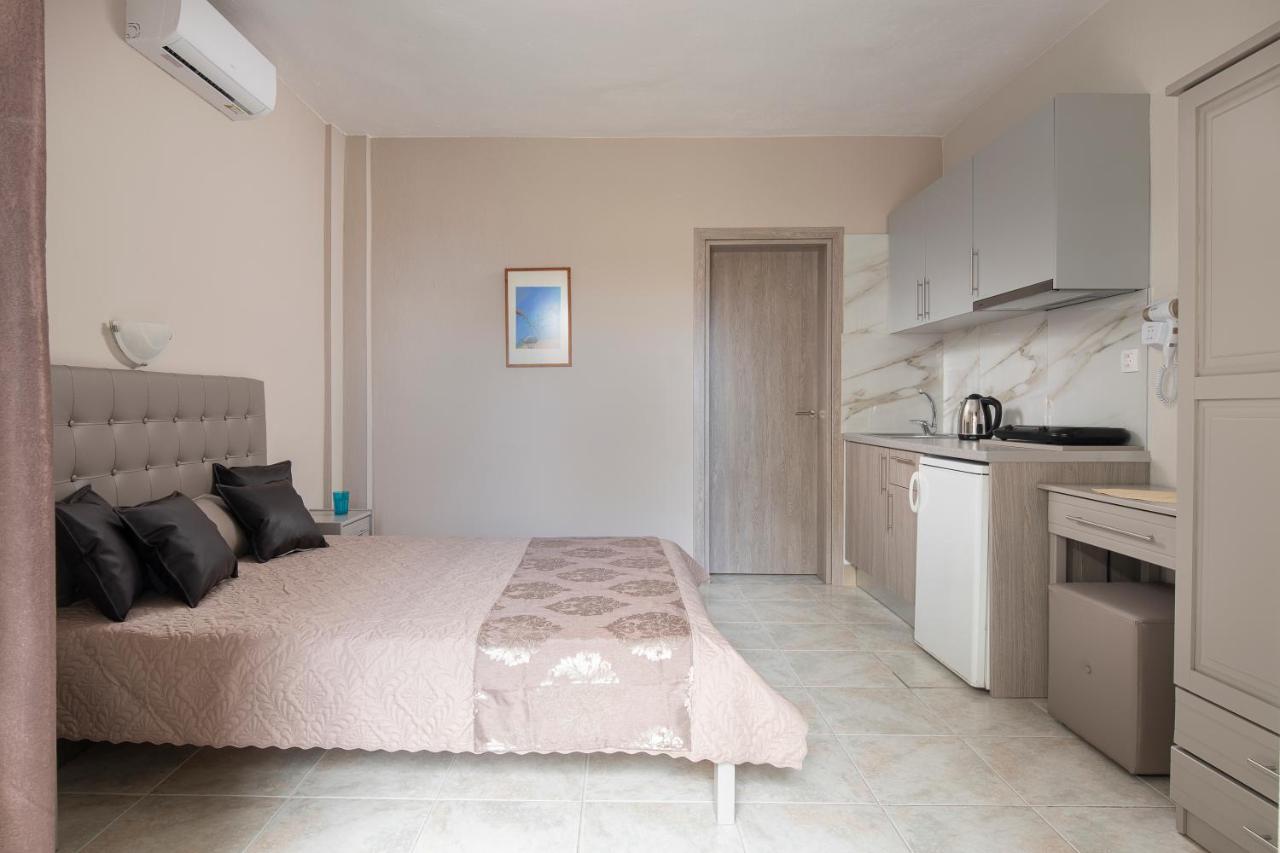 Triple Room with Mountain View