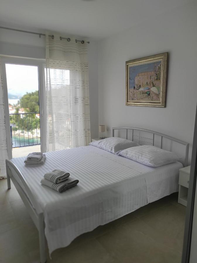 Apartment mit 1 Schlafzimmer, Meerblick und Terrasse