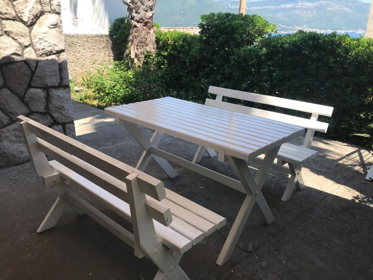 Zo-Mi Apartments - B&B Teodo