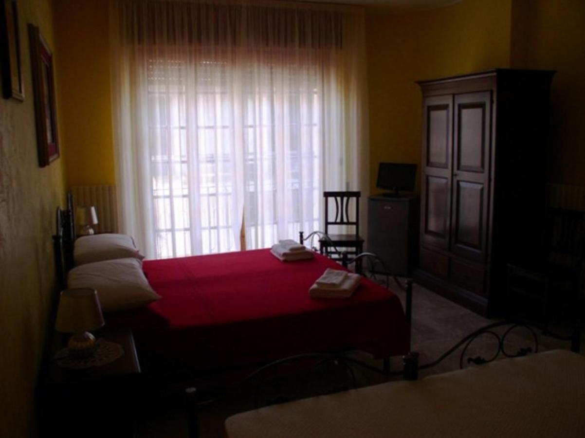 Doppel-/Zweibettzimmer mit Gemeinschaftsbad