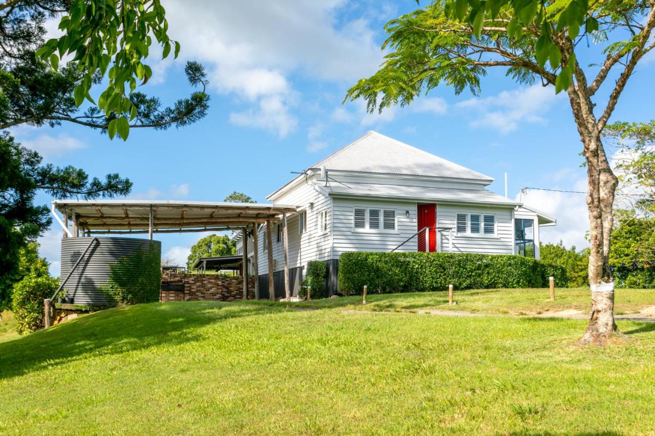 B&B Cooroy - Thirlestane Farm Cottage & Barn - Bed and Breakfast Cooroy