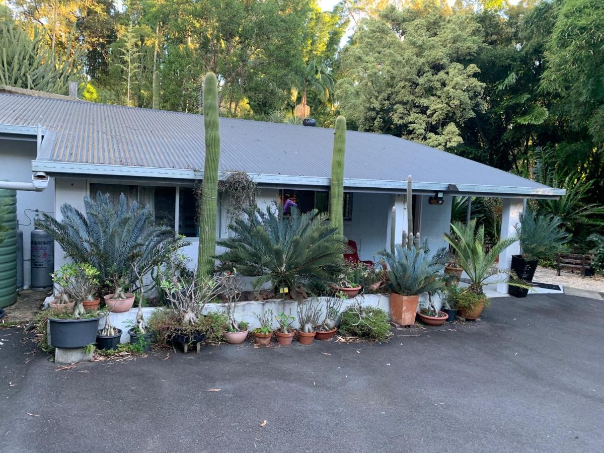 Ancient Gardens Guesthouse & Botanical Gardens - Bed and Breakfast Eudlo