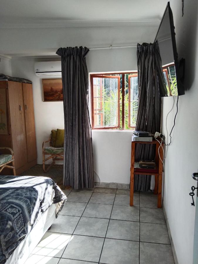 Jacobs Cottage by the Ocean - Bed and Breakfast Port Shepstone