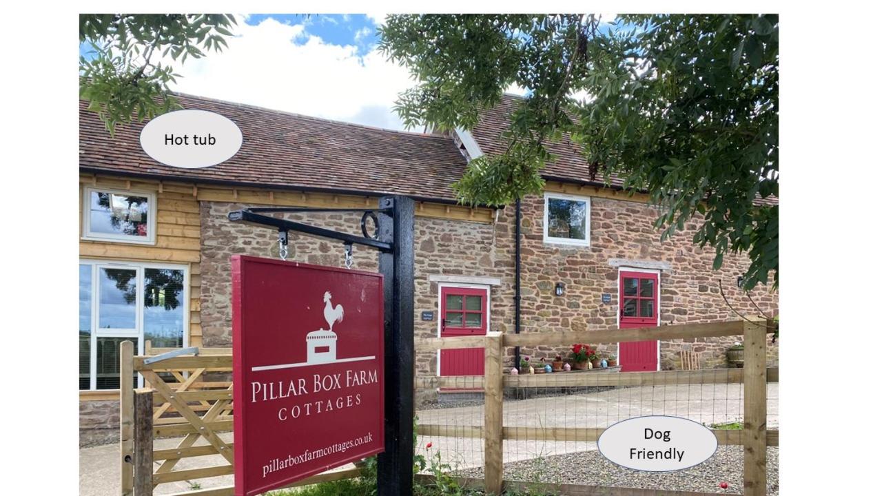 B&B Ludlow - The Hayloft, Pillar Box Farm Cottages - Bed and Breakfast Ludlow