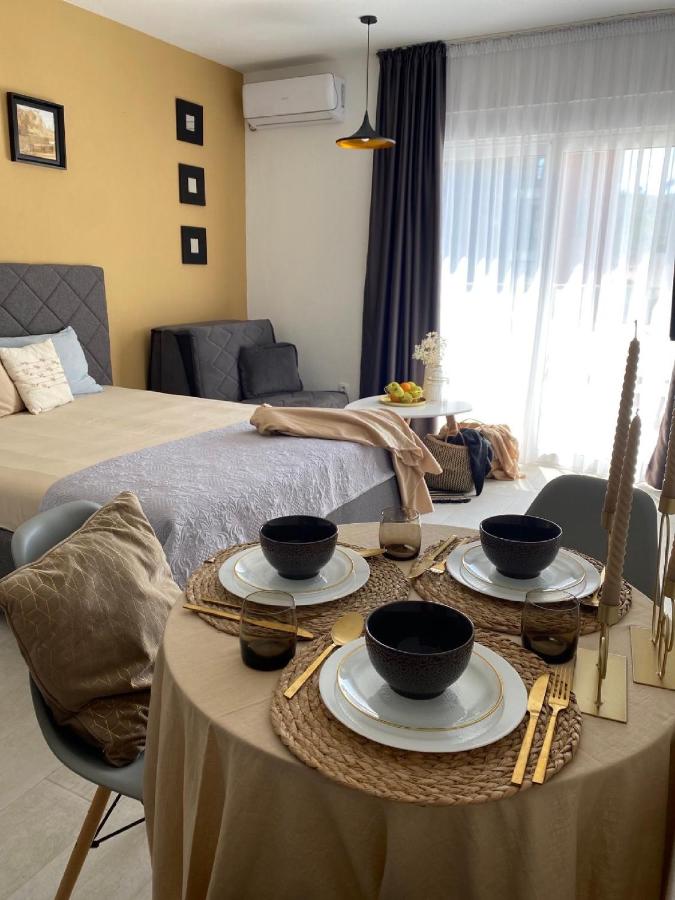 Apartments Vuksanovic - Bed and Breakfast Bar