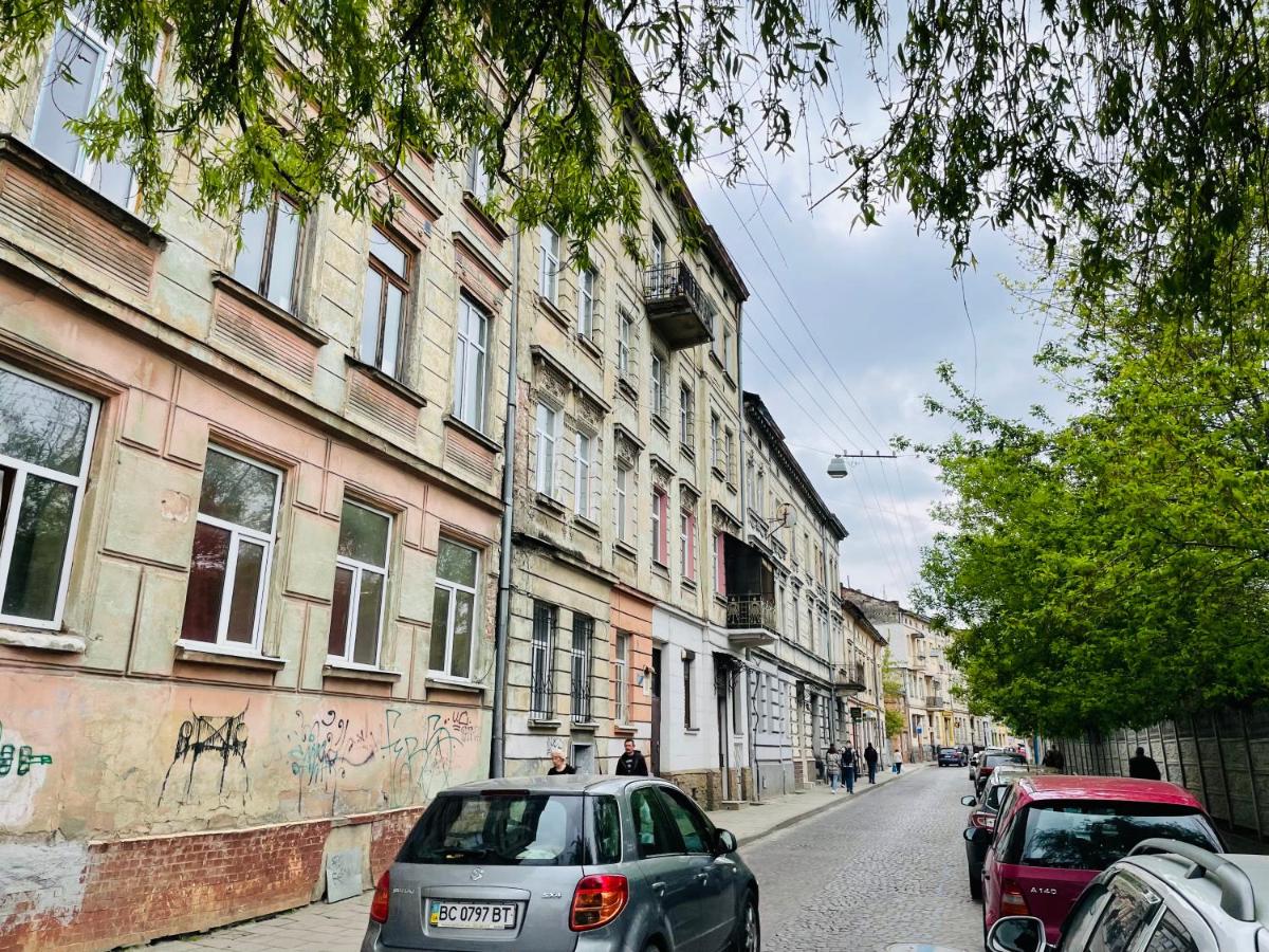 Сучасні апартаменти в центрі,паркінг - Ferienwohnung Lwiw