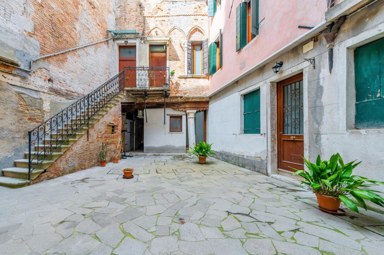 Cannaregio Romantic View Apartment - Ferienwohnung Venedig