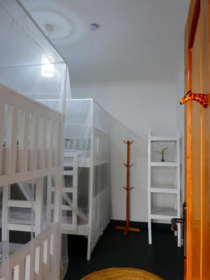 Litera en habitación compartida mixta