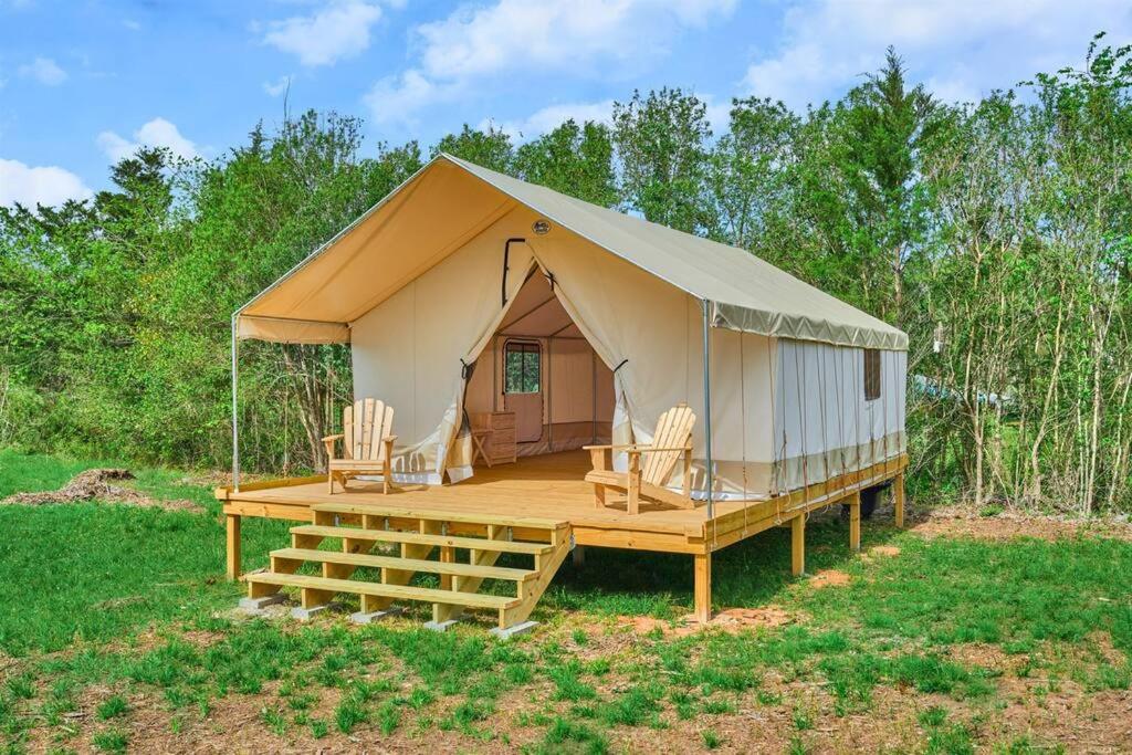 B&B Coldspring - Alzeda Glamping Tent-Khushatta Hills Ranch Camp - Bed and Breakfast Coldspring