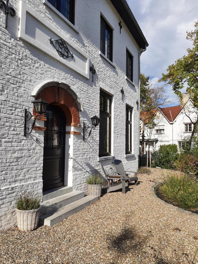 B&B Eikenlaan 12 - B&B Genk