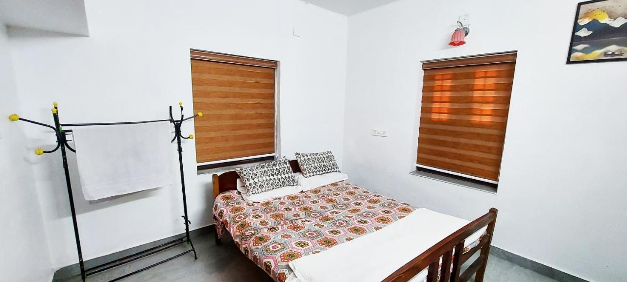 B&B Pallippuram - Forestay -3 BHK Villa Kochi - Bed and Breakfast Pallippuram