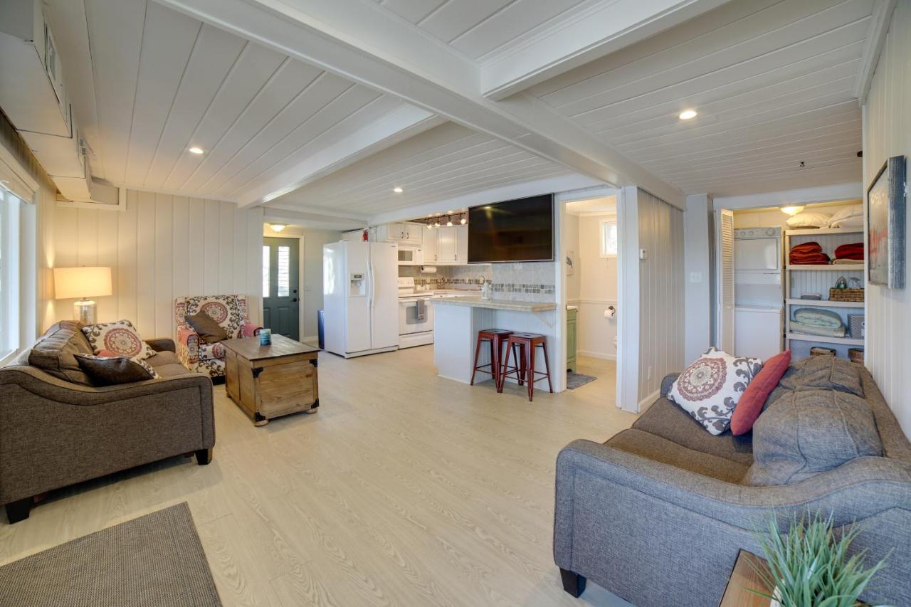 Big Pine Island Lake Cottage w/ Boat Dock & Kayaks - B&B Belding