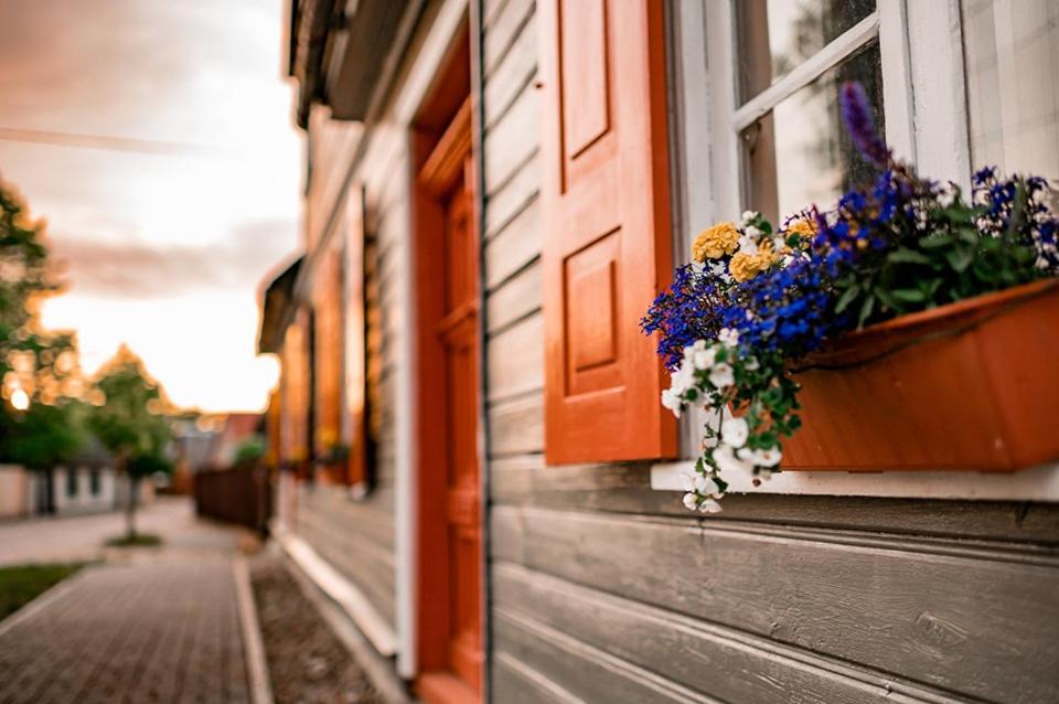 Livu 10 Apartment 3 - B&B Ventspils