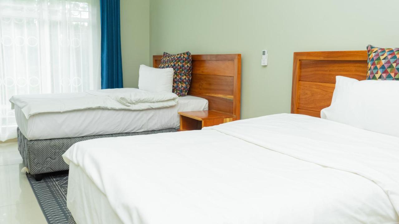 Twin Room with Private Bathroom
