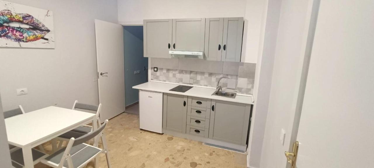 Deluxe Room (2 Adults + 1 Child)