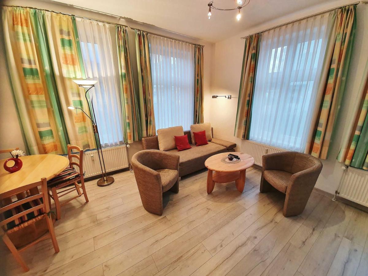 One-Bedroom Apartment with Balcony
