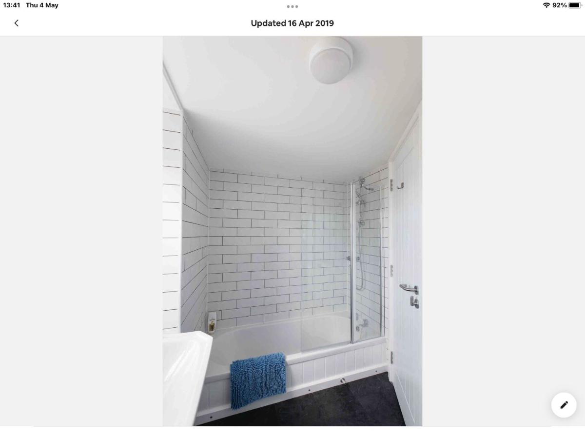 Spacious flat St Ives former farmhouse, parking - B&B
