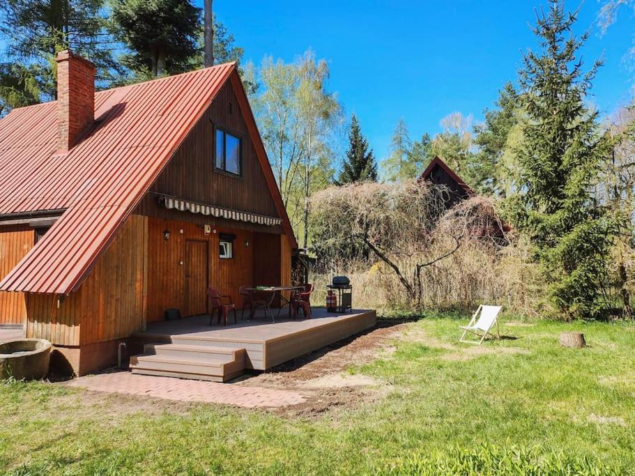 Dom przy Plaży Wieliszew, duży ogród i grill - B&B