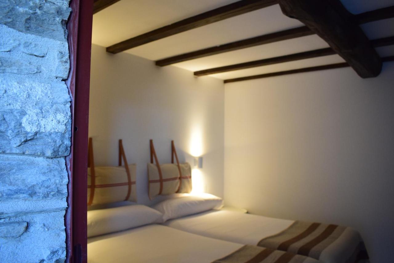 Zweibettzimmer mit eigenem Bad