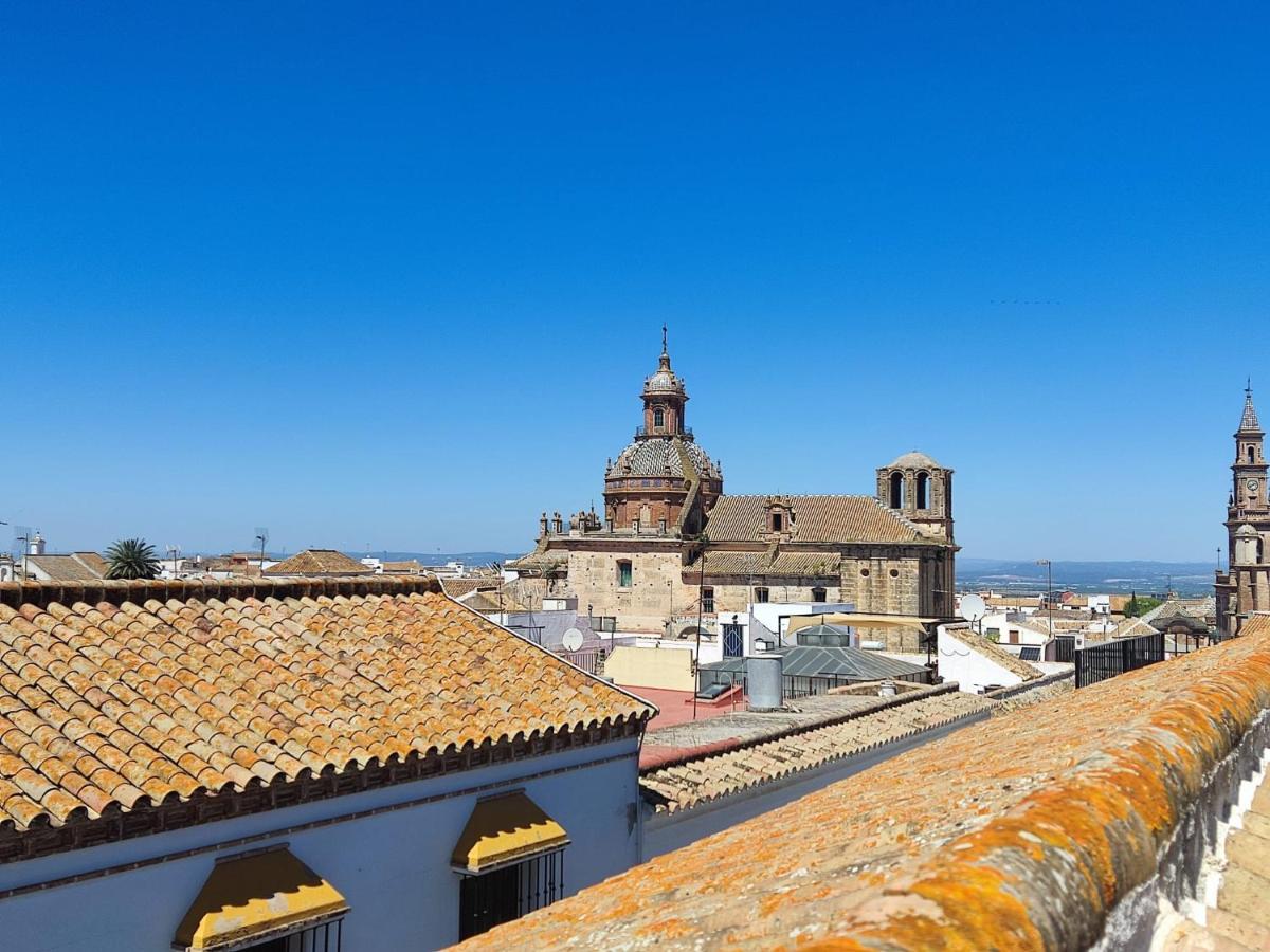 Entretorres. Casa-dúplex en centro histórico. - B&B Carmona