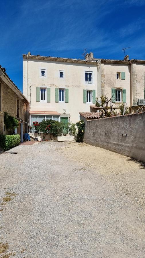 En plein coeur de Pélissanne - 55 m2 rénovés - Avec Parking - Ferienwohnung