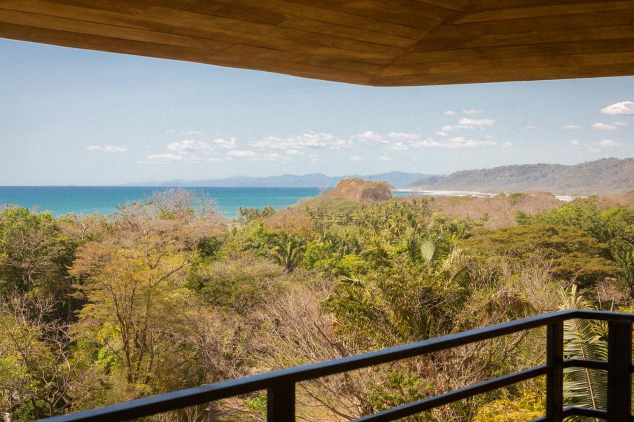 Ocean View Modern Jungle Vacation Home - Walking Distance to Playa Mal Pais - Bed and Breakfast